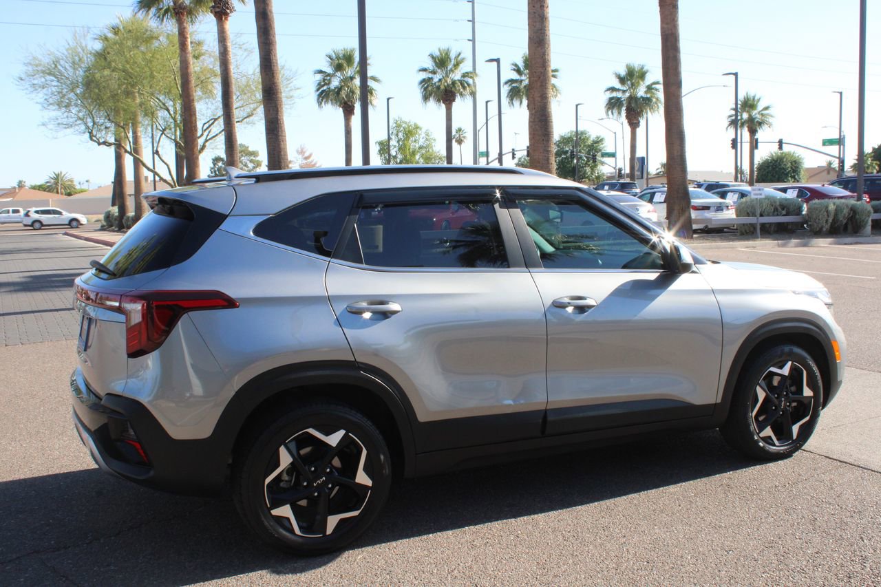 Used 2024 Kia Seltos EX FWD image 5