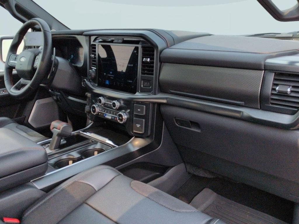 Used 2025 Ford F150 Raptor AWD/4WD image 32