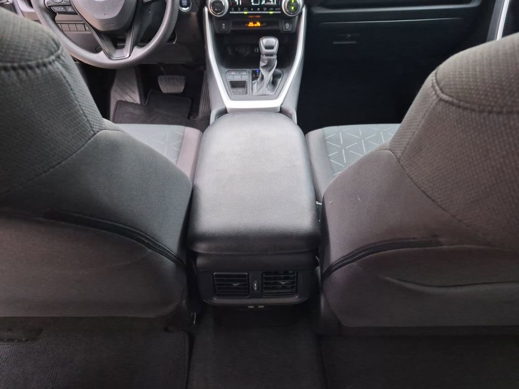 Used 2023 Toyota RAV4 XLE w/ Convenience Package FWD image 31