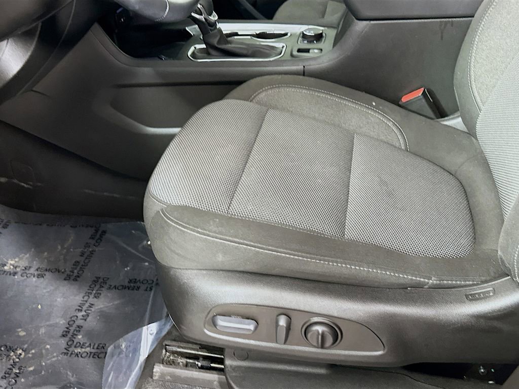 Used 2023 Chevrolet Traverse LT image 28