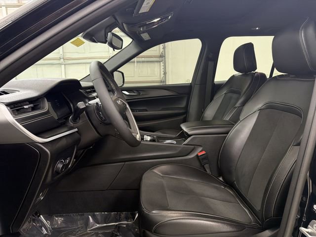 Used 2024 Jeep Grand Cherokee Altitude image 20