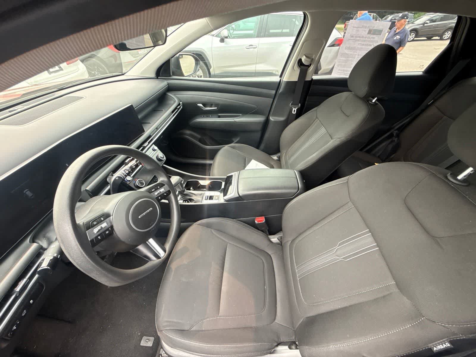 Used 2025 Hyundai Tucson SEL AWD/4WD image 14