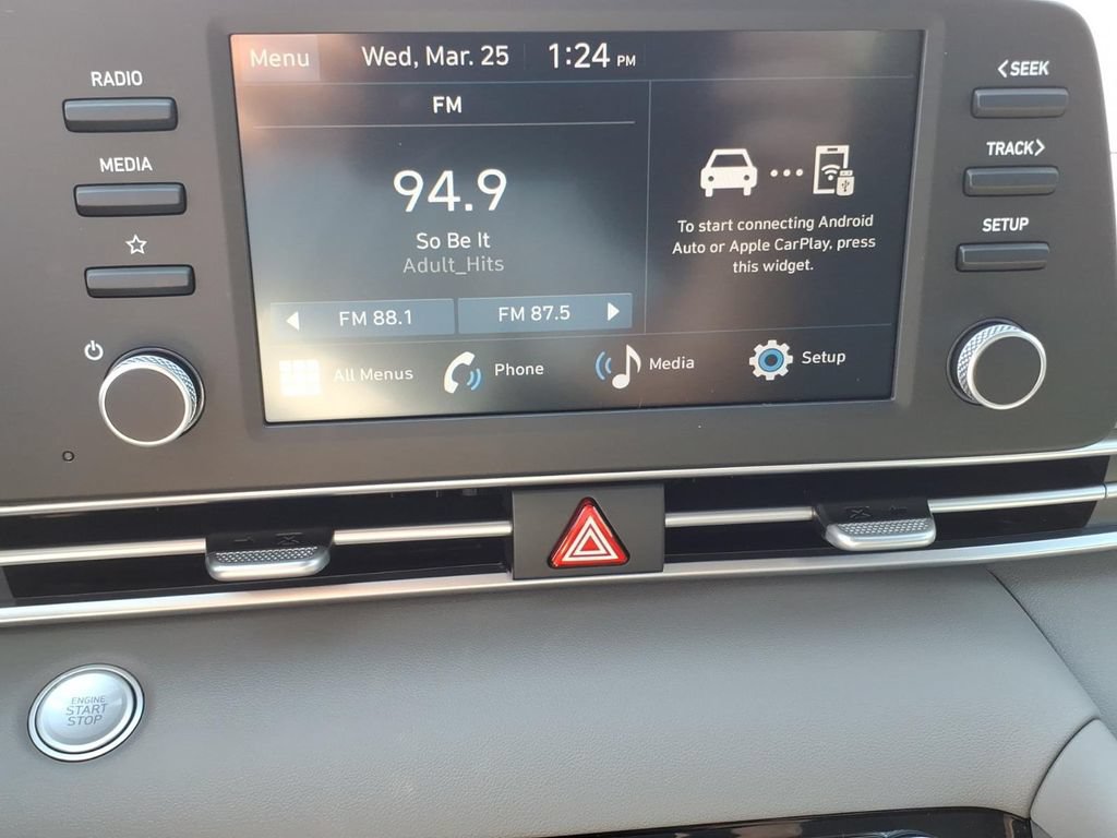 New 2026 Hyundai Elantra Sport FWD image 21