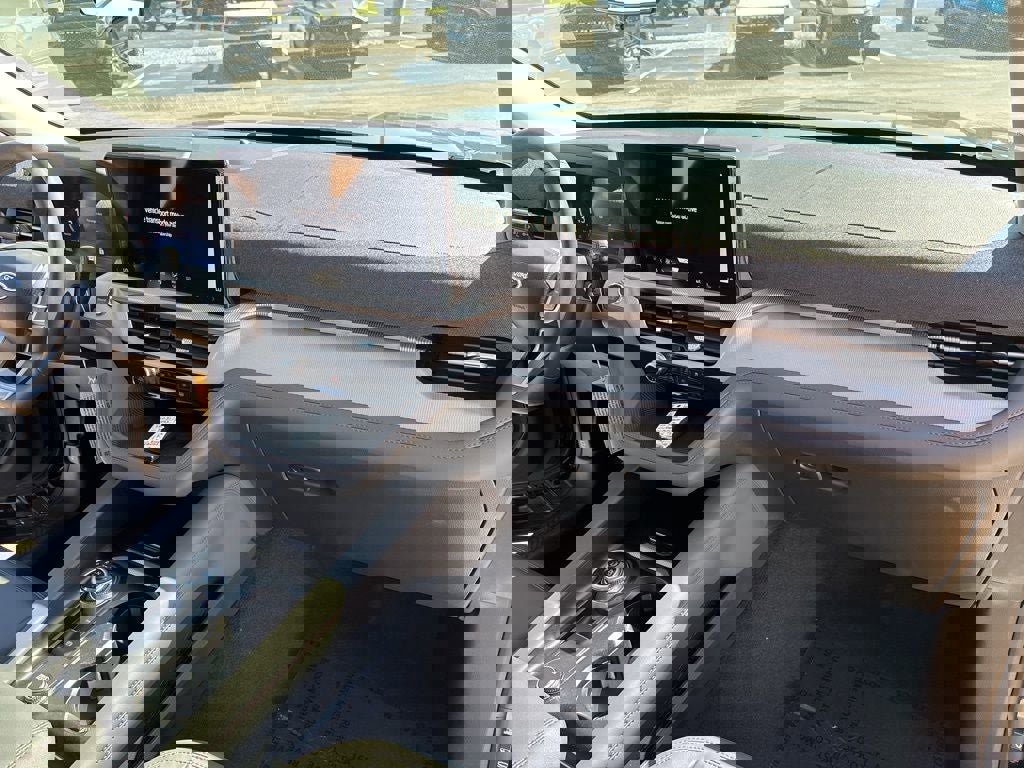 New 2025 Ford Explorer Active w/ Active Comfort Package image 17