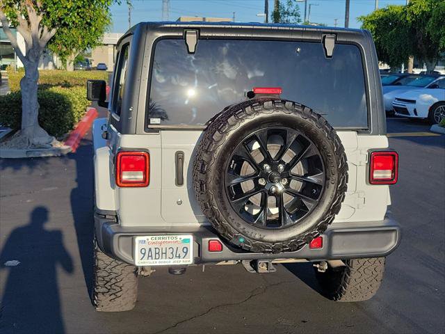 Certified 2020 Jeep Wrangler Unlimited Sahara AWD/4WD image 3