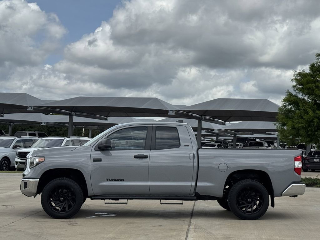 Used 2021 Toyota Tundra SR5 RWD image 3