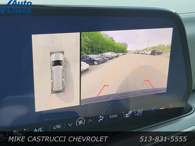 Used 2025 Chevrolet Suburban Premier AWD/4WD image 17
