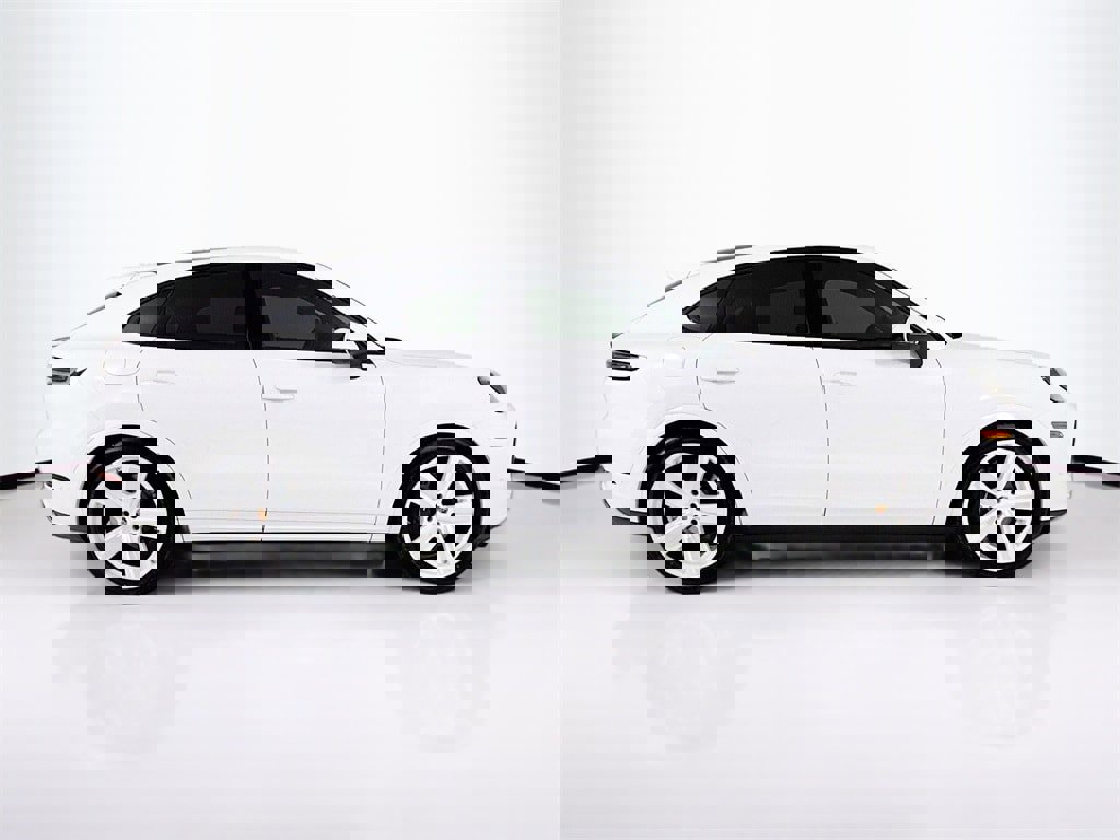 New 2026 Porsche Cayenne Coupe image 8