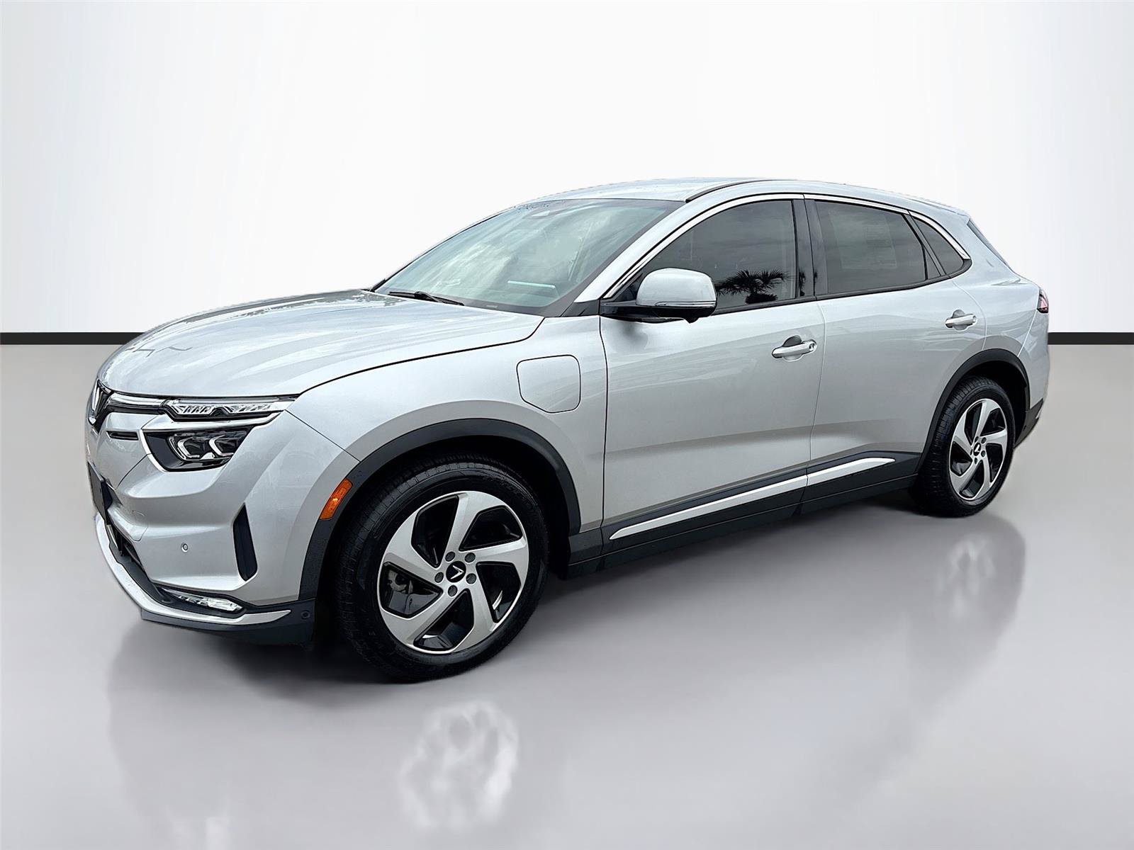 New 2025 VinFast VF 8 Eco AWD/4WD image 3