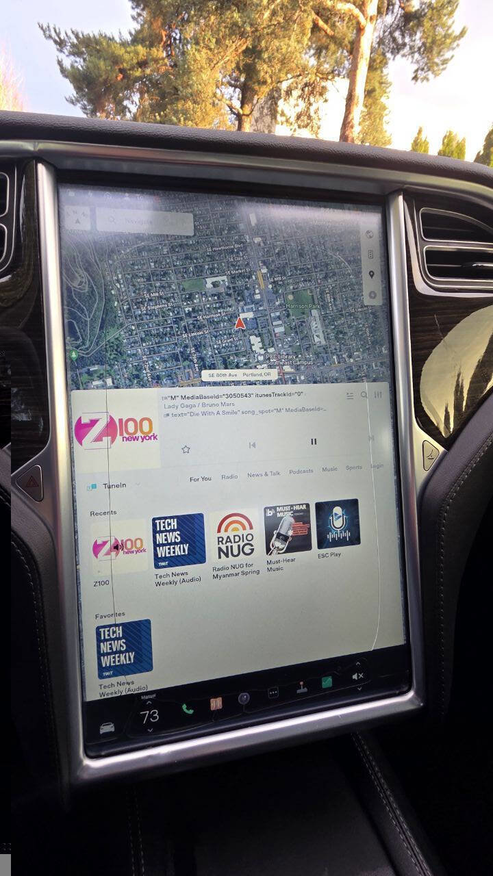 Used 2014 Tesla Model S 85 image 11