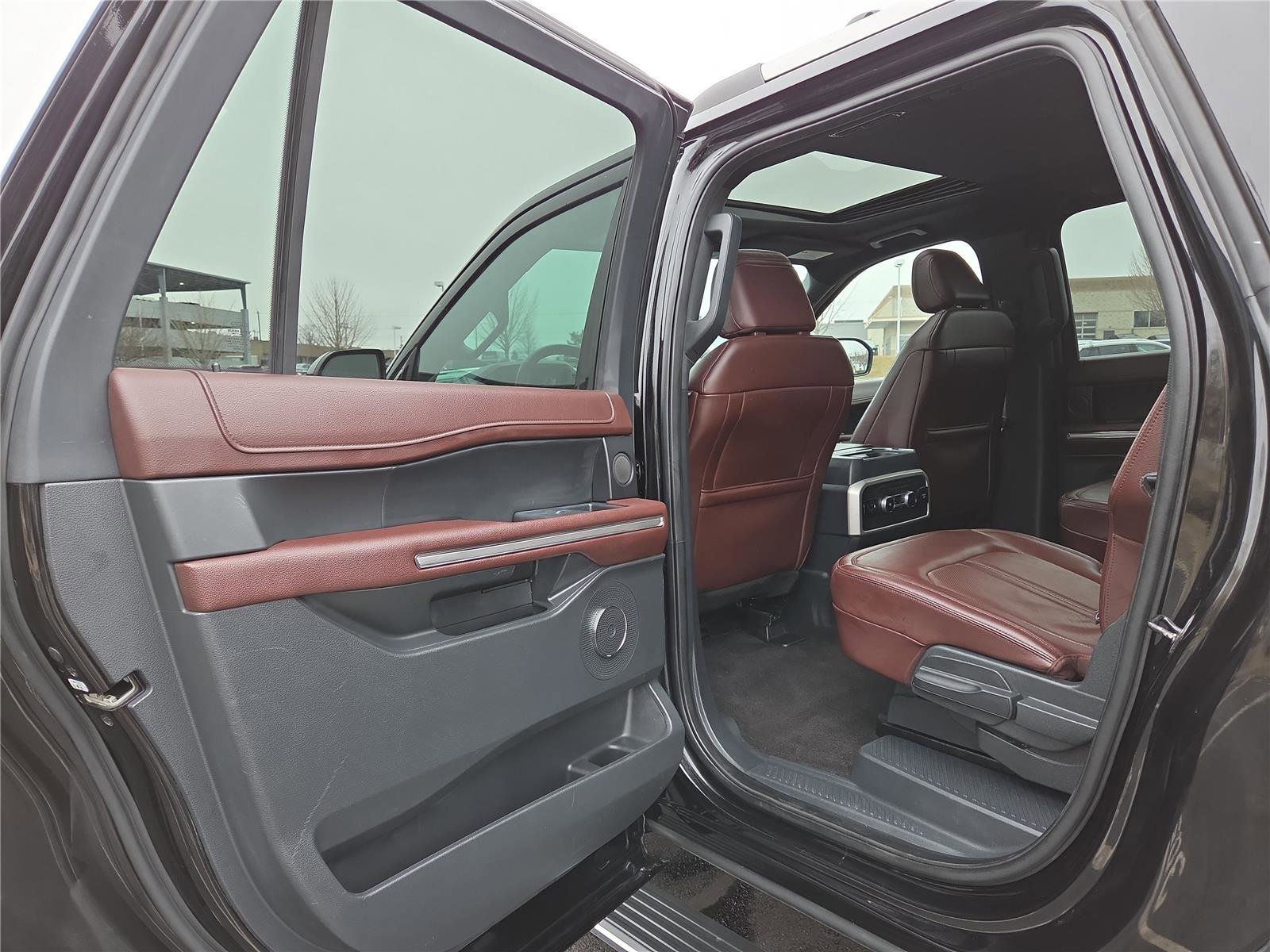 Used 2023 Ford Expedition Max Limited image 25
