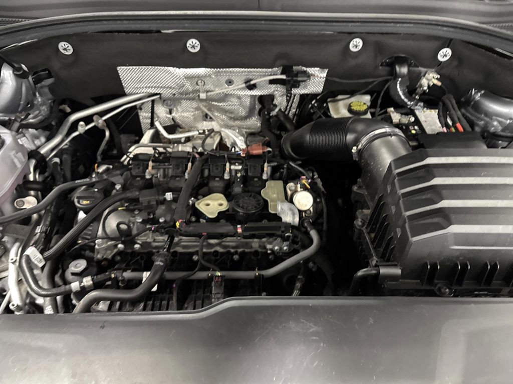 Used 2024 Volkswagen Atlas SE w/ Panoramic Sunroof Package image 39