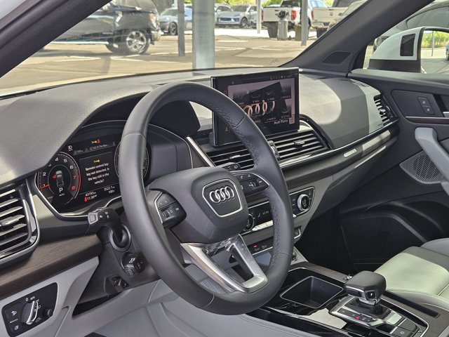 Certified 2023 Audi Q5 2.0T Premium Plus w/ Premium Plus Package AWD/4WD image 13