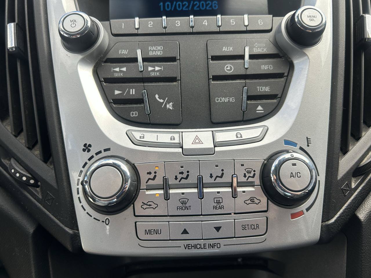 Used 2012 Chevrolet Equinox LS FWD image 23