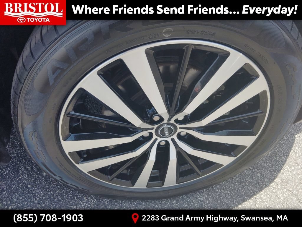 Used 2023 Nissan Pathfinder Platinum AWD/4WD image 10