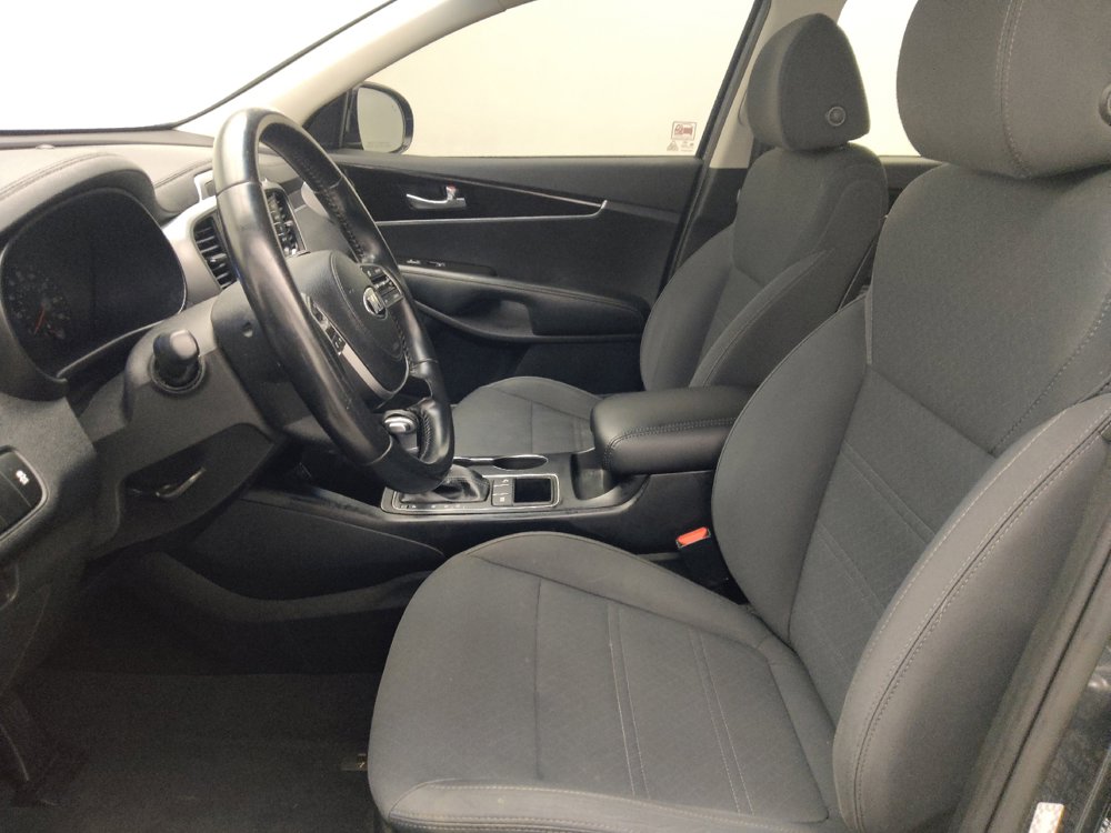 Used 2019 Kia Sorento S FWD image 17