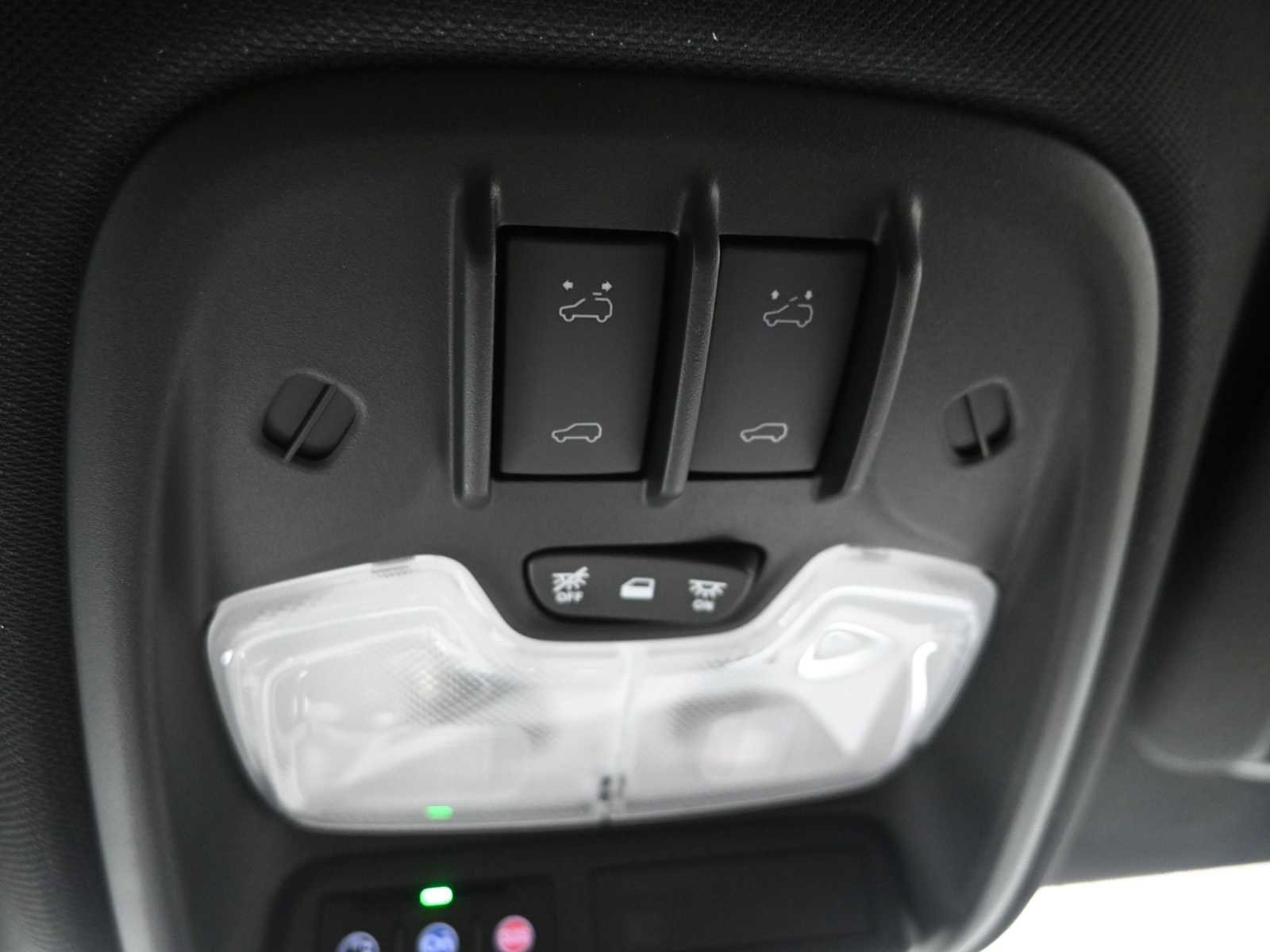 New 2026 GMC Canyon Denali image 16