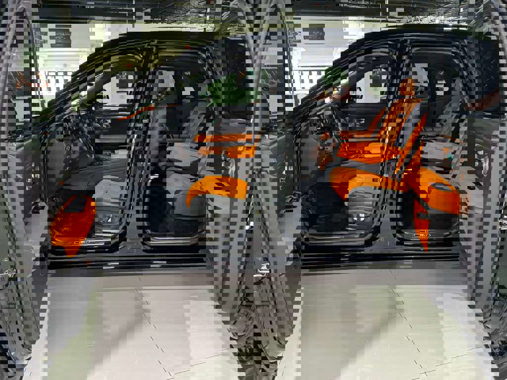 Used 2022 Rolls-Royce Ghost Black Badge image 38