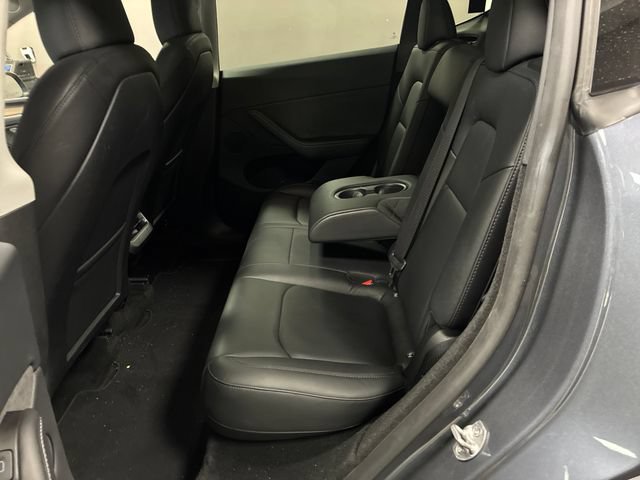 Used 2023 Tesla Model Y Long Range AWD/4WD image 25