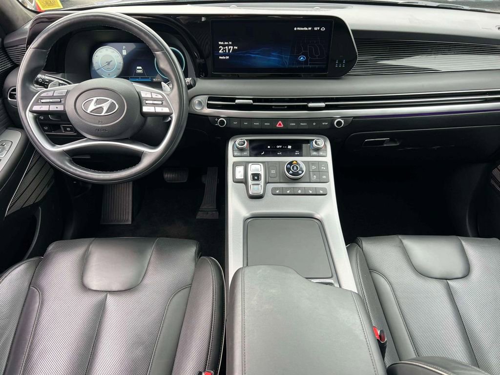 Used 2023 Hyundai Palisade Calligraphy image 13