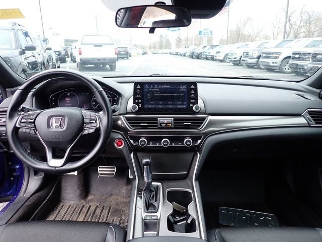 Used 2018 Honda Accord Sport image 12