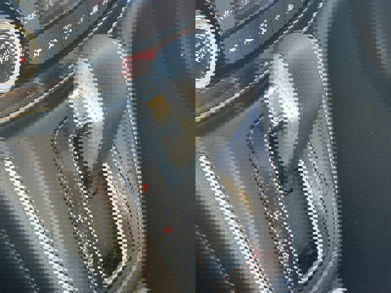 Used 2015 Honda CR-V EX-L image 6