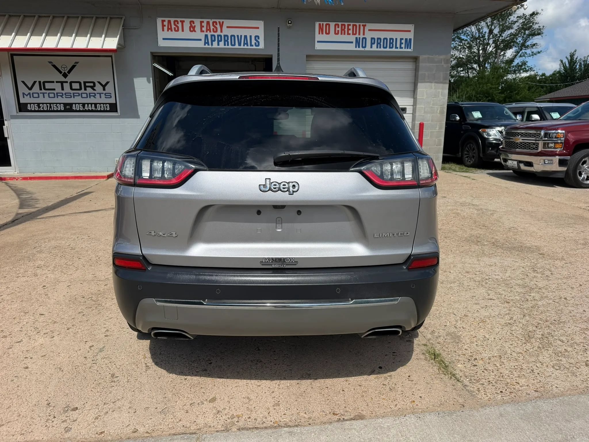 Used 2019 Jeep Cherokee Limited w/ Luxury Group AWD/4WD image 8