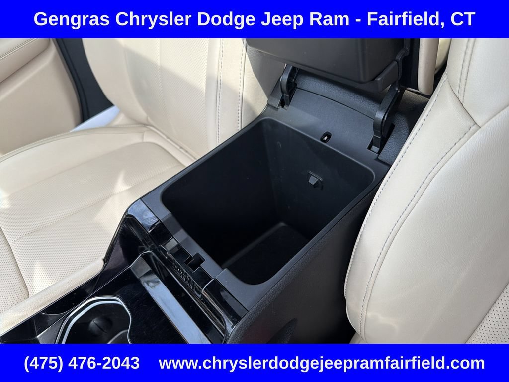 Used 2023 Jeep Grand Cherokee L Limited w/ Luxury Tech Group II AWD/4WD image 40