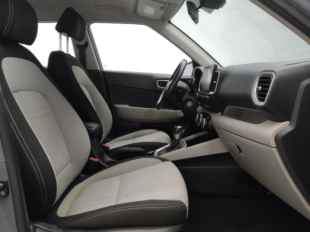 Used 2021 Hyundai Venue SEL FWD image 21