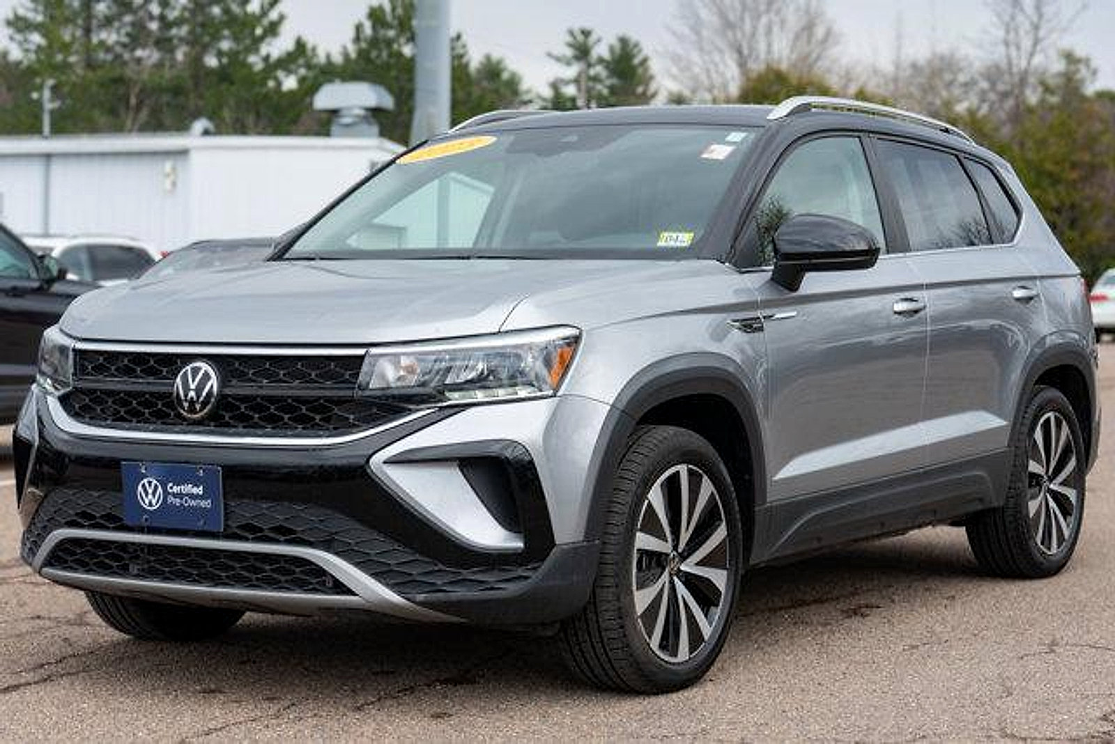 Certified 2023 Volkswagen Taos SE AWD/4WD image 2