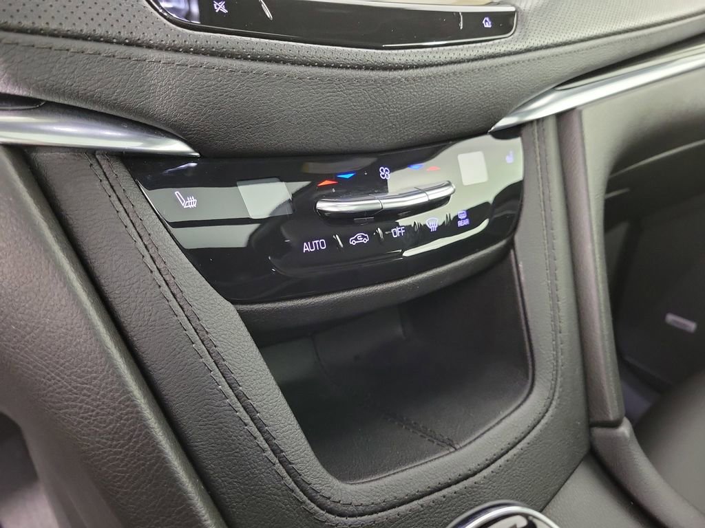 Used 2023 Cadillac XT6 Luxury FWD image 29