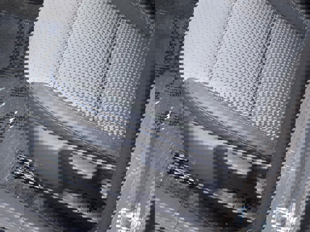 Certified 2025 Chevrolet Trax LT w/ LT Convenience Package image 23