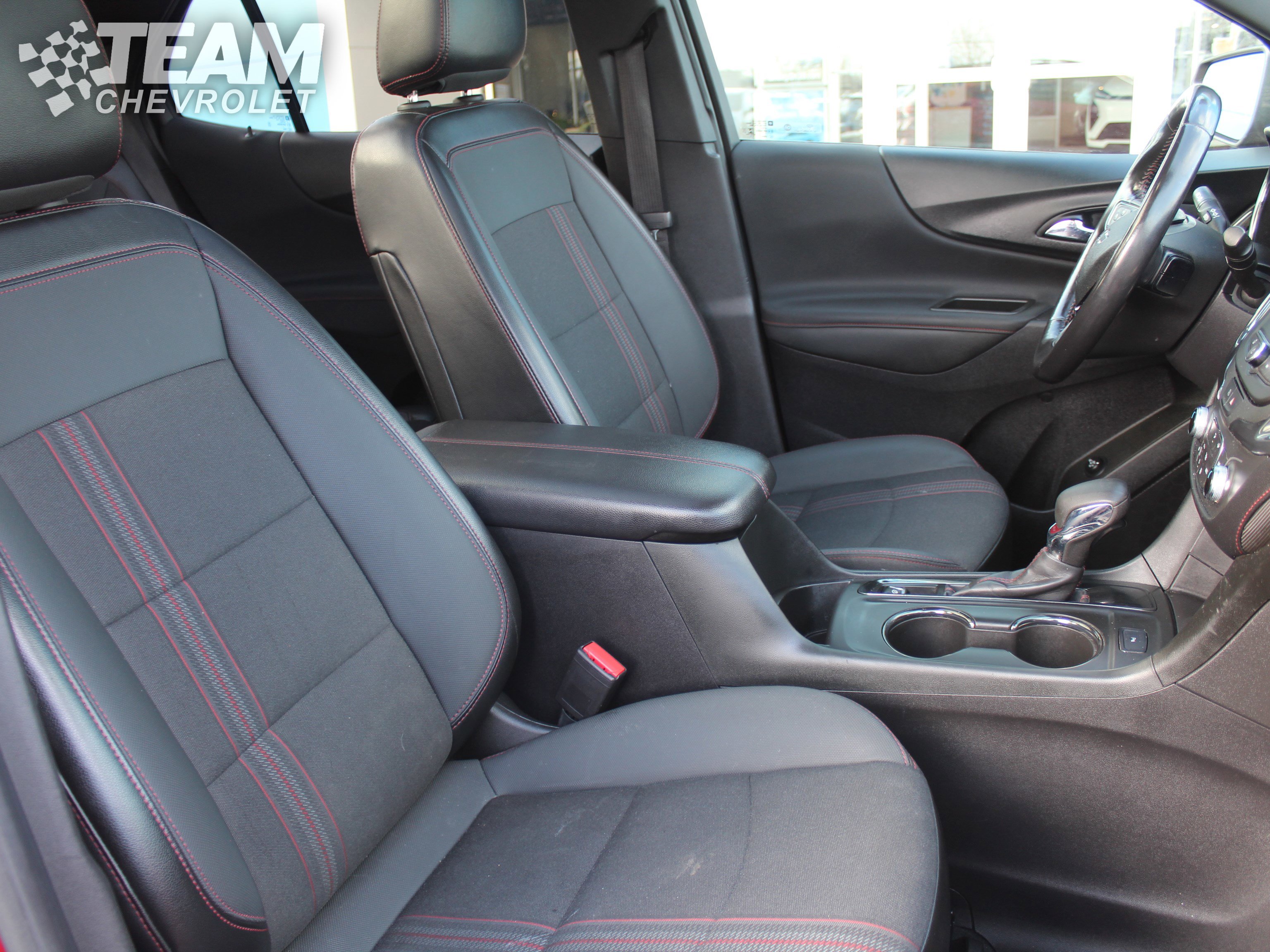 Used 2022 Chevrolet Equinox RS w/ LPO, Cargo Package image 28