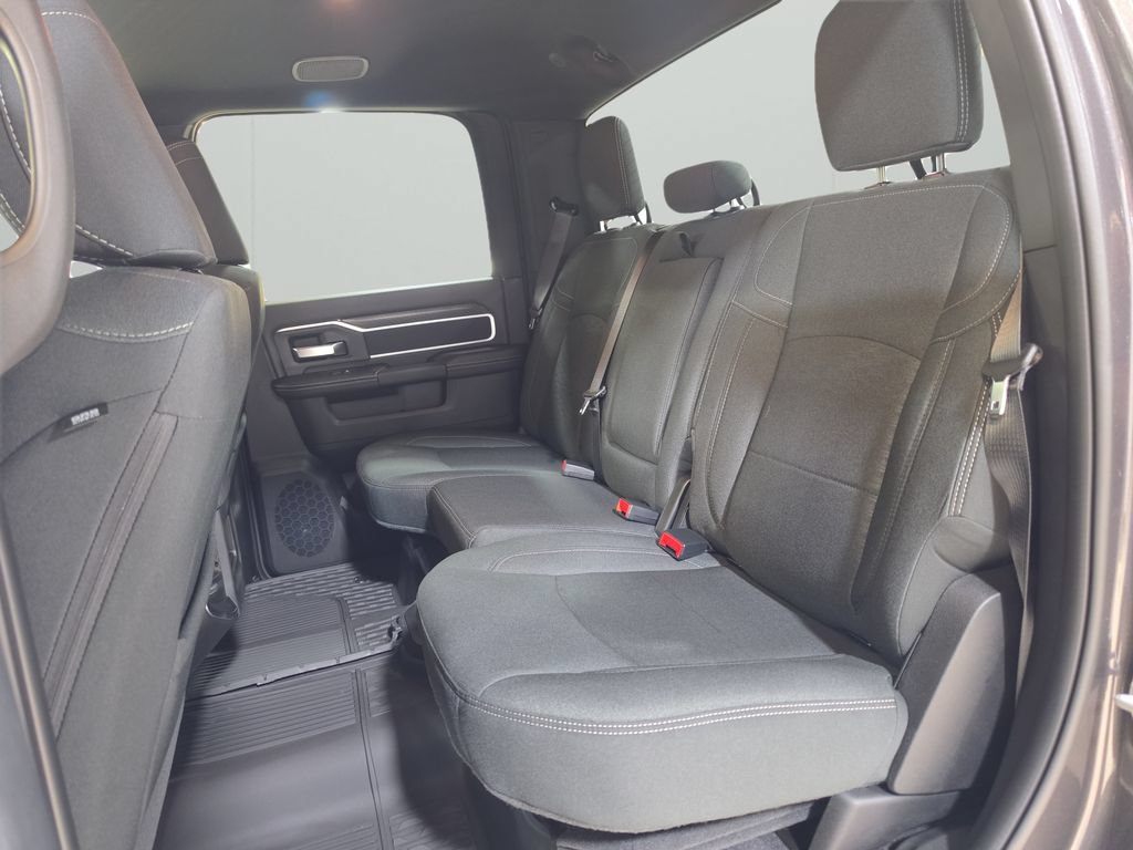 New 2027 RAM 3500 Big Horn AWD/4WD image 17