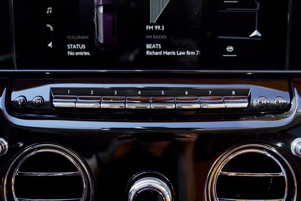 Used 2025 Rolls-Royce Cullinan image 74