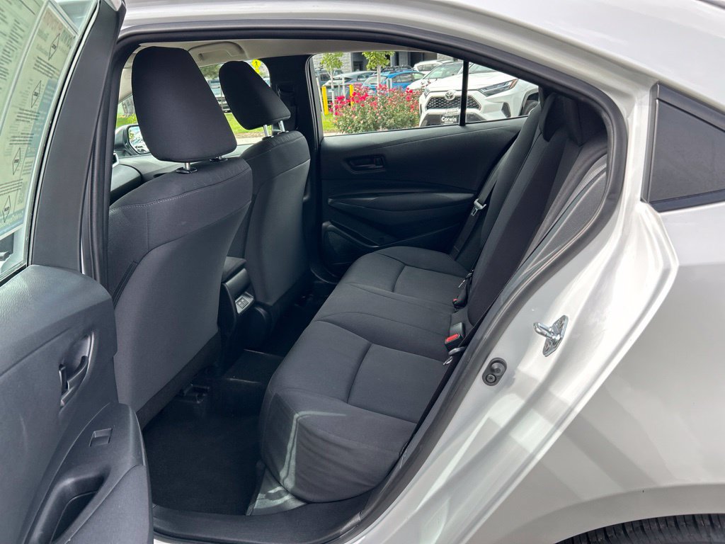 Used 2025 Toyota Corolla LE FWD image 18
