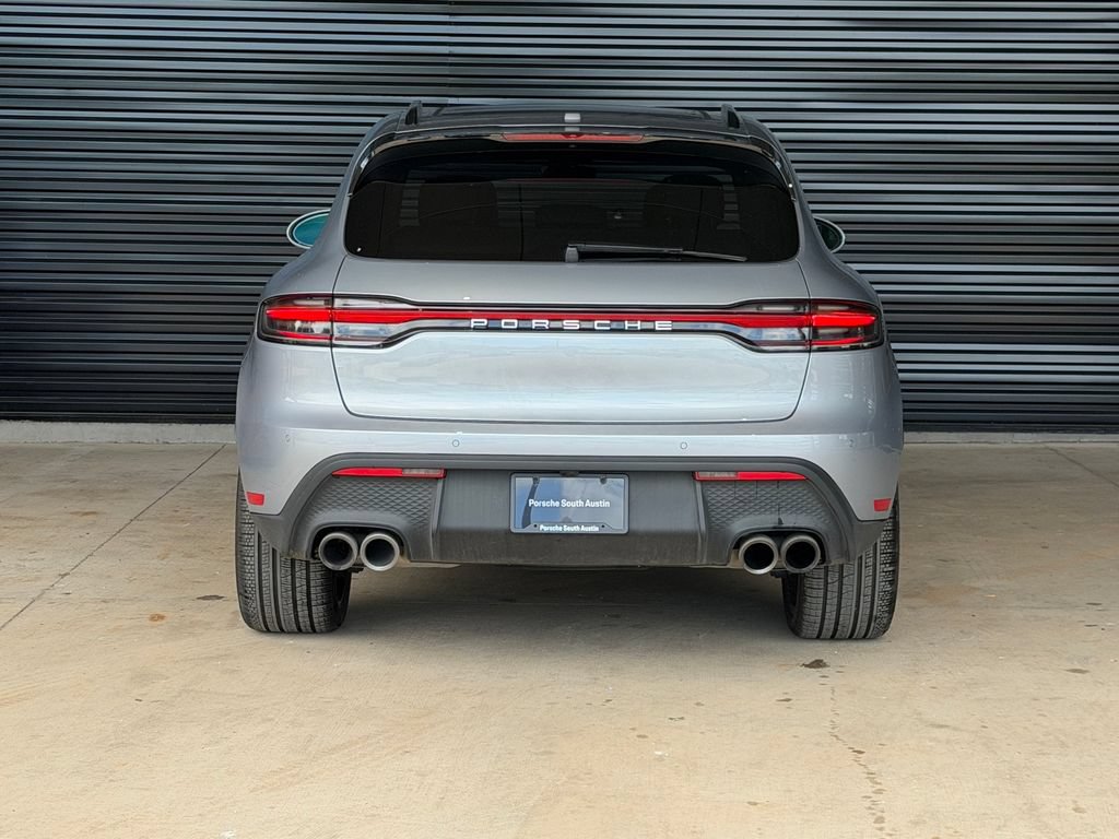 Certified 2026 Porsche Macan AWD/4WD image 8