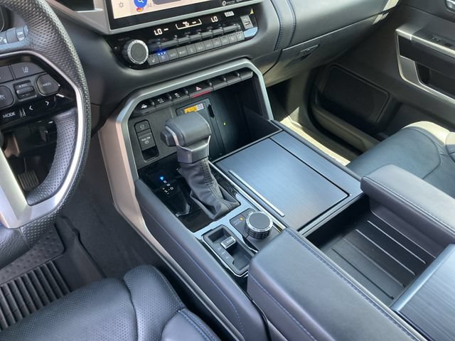 Certified 2024 Toyota Sequoia Platinum AWD/4WD image 18