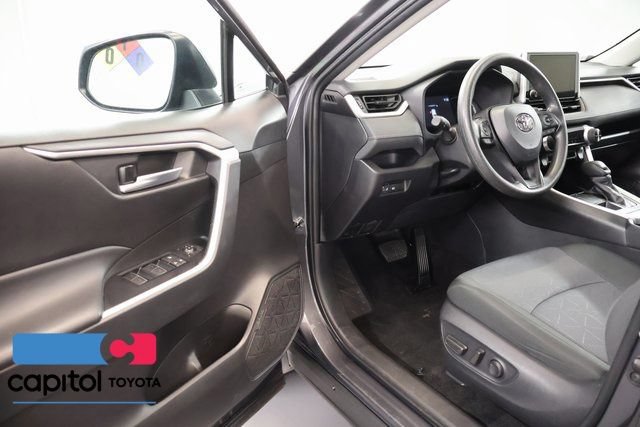 Certified 2025 Toyota RAV4 XLE AWD/4WD image 9