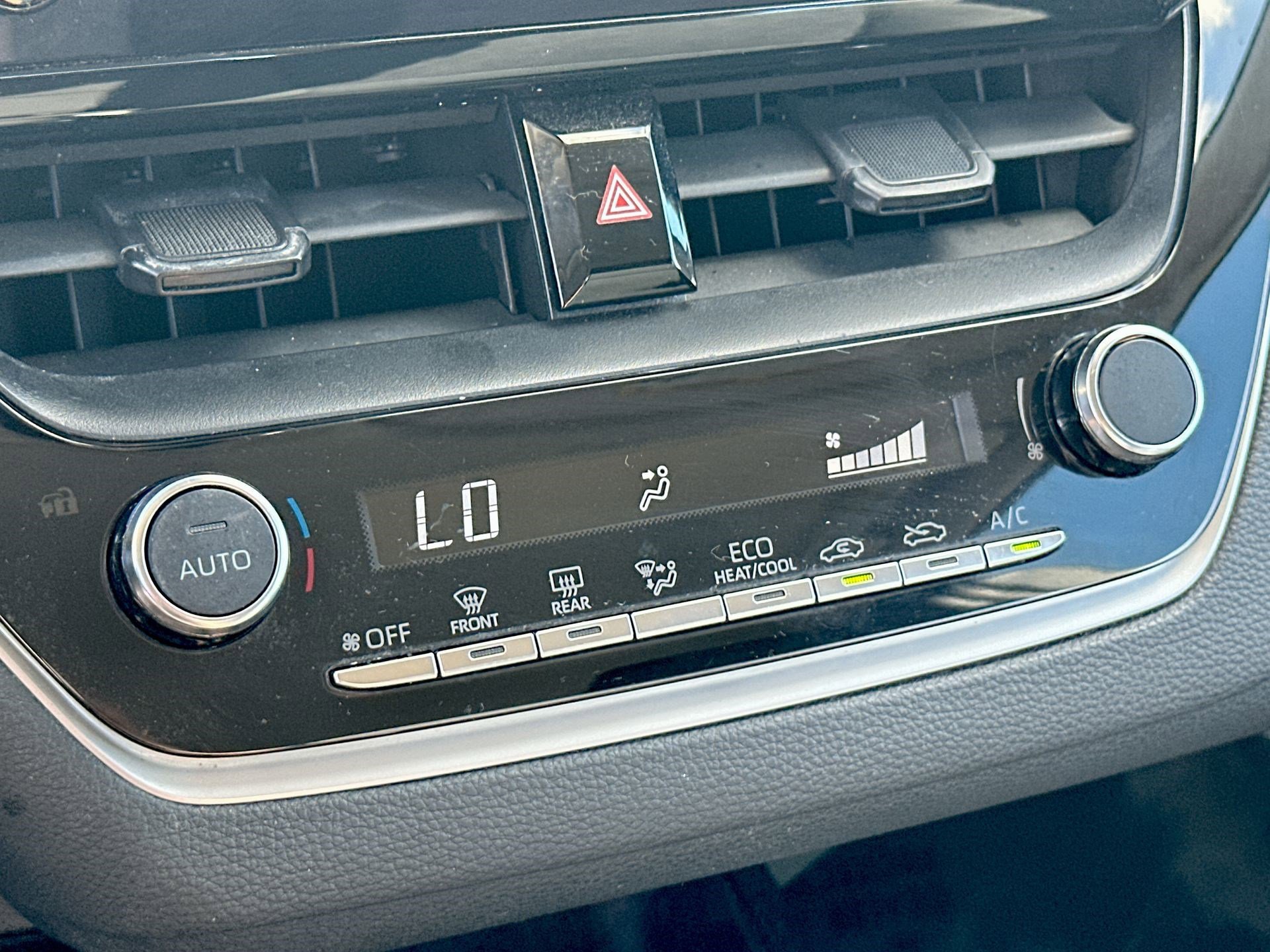 Used 2024 Toyota Corolla LE image 15