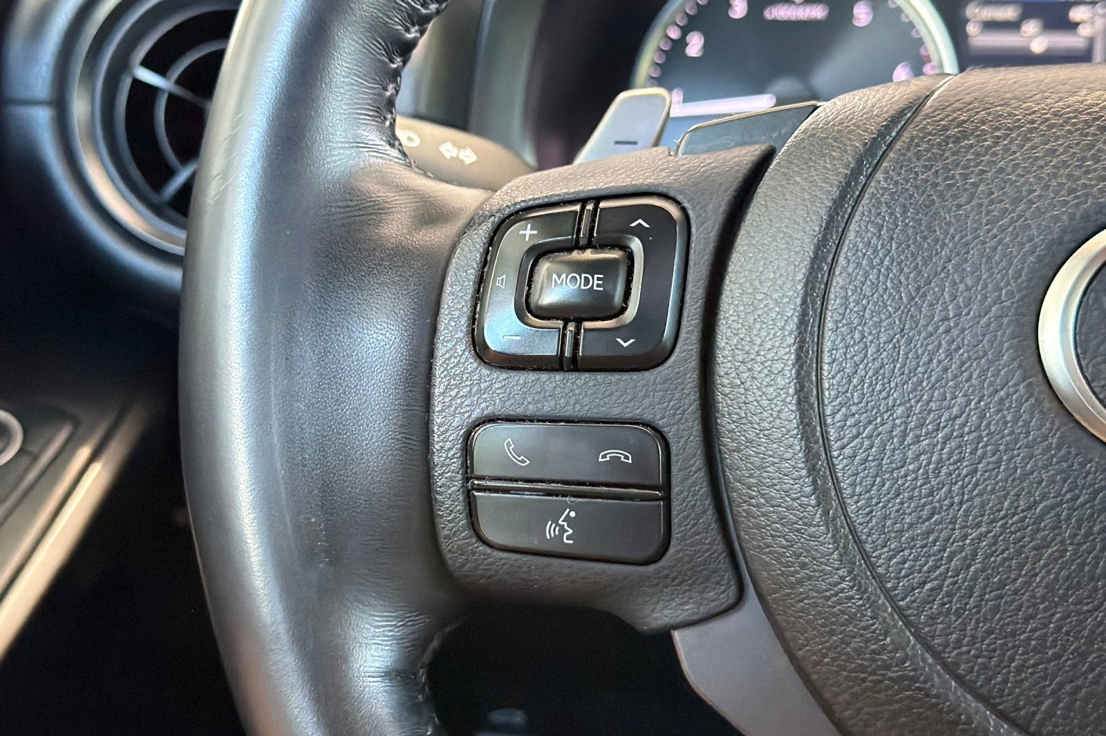 Certified 2023 Lexus IS 300 w/ Premium Package RWD image 29