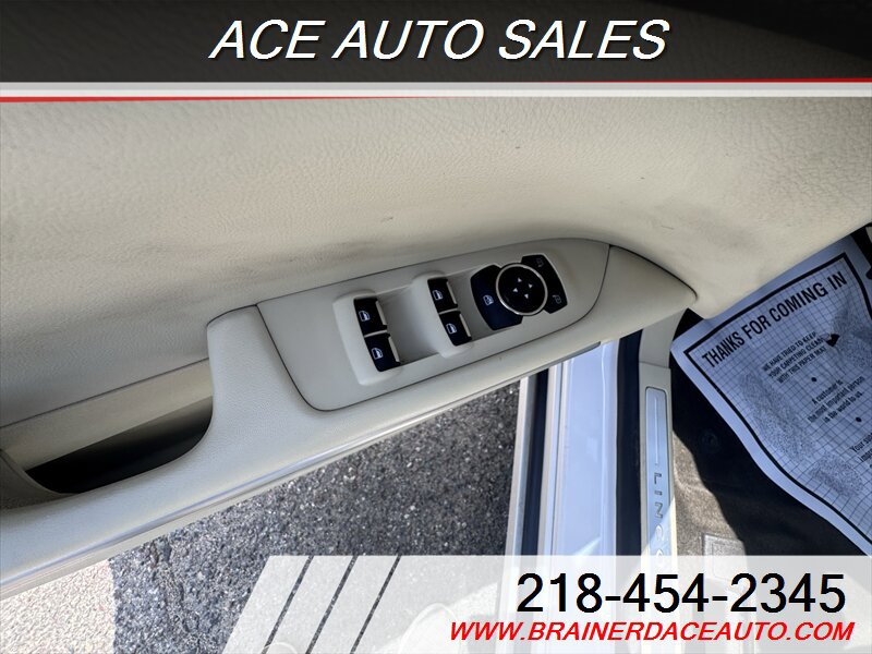 Used 2013 Lincoln MKZ AWD image 17
