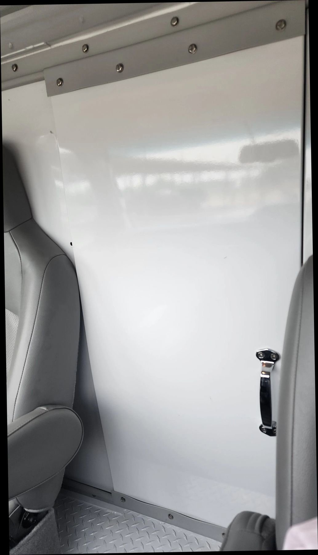 Used 2024 Ford E-350 and Econoline 350 Super Duty w/ Power Windows & Locks Group image 34