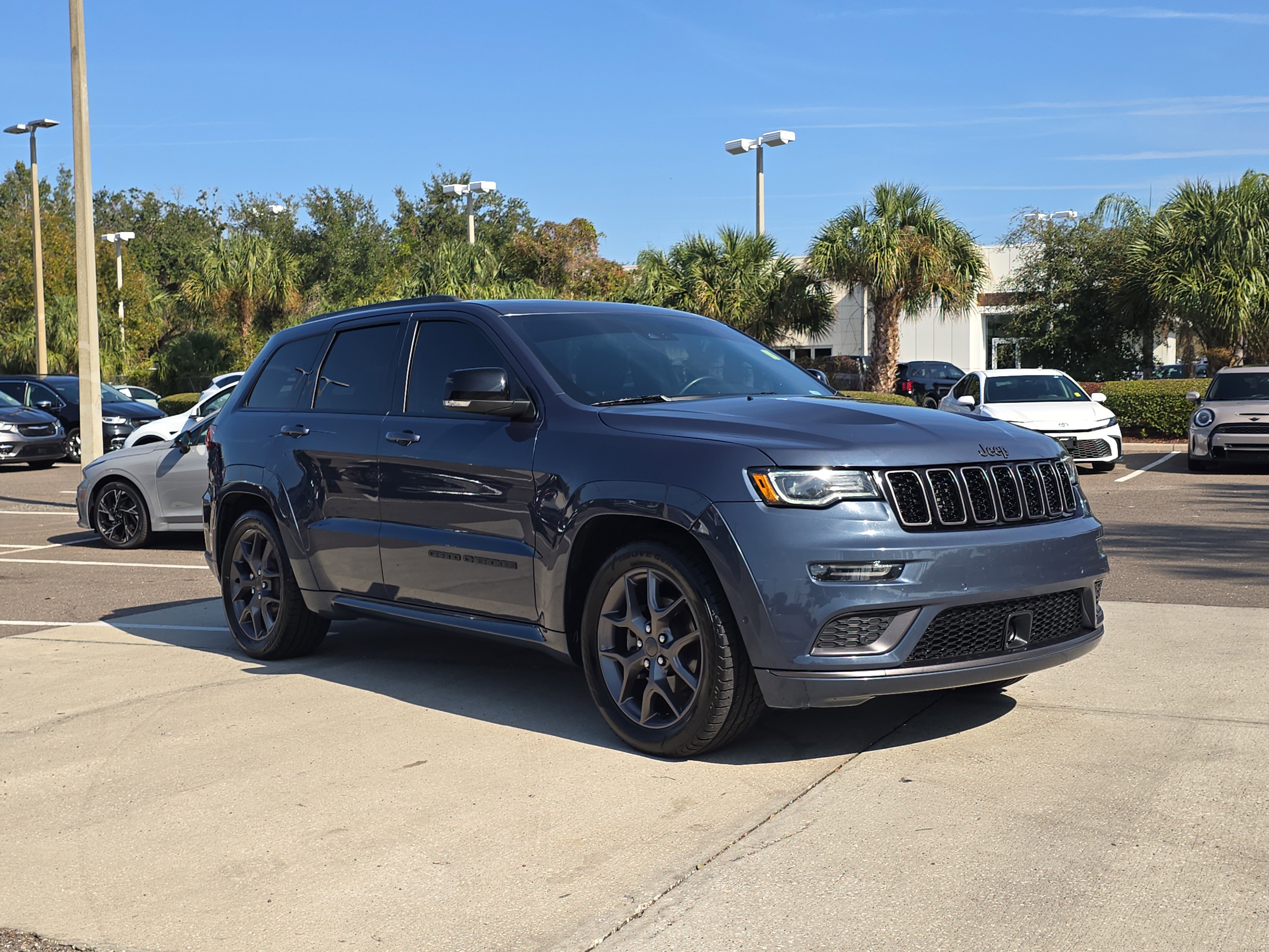 Used 2020 Jeep Grand Cherokee Limited X image 2