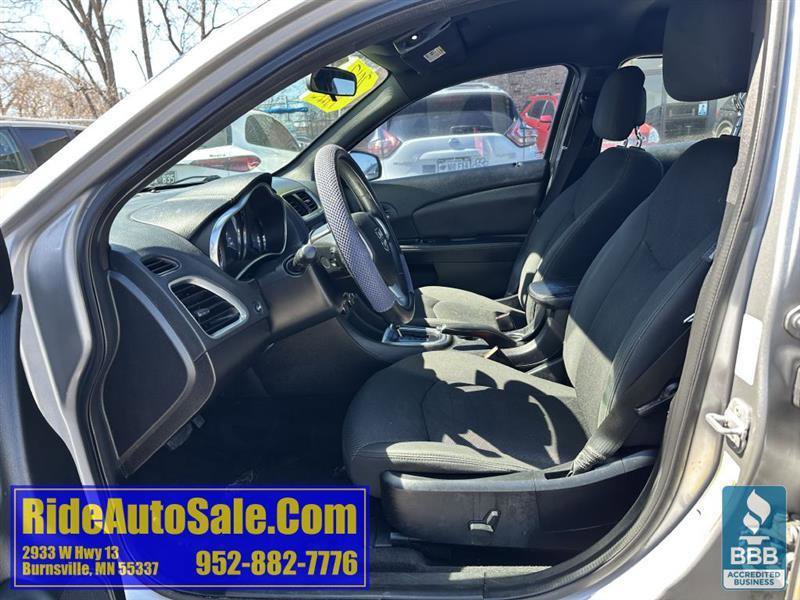 Used 2013 Dodge Avenger SXT w/ Rallye Appearance Group FWD image 10