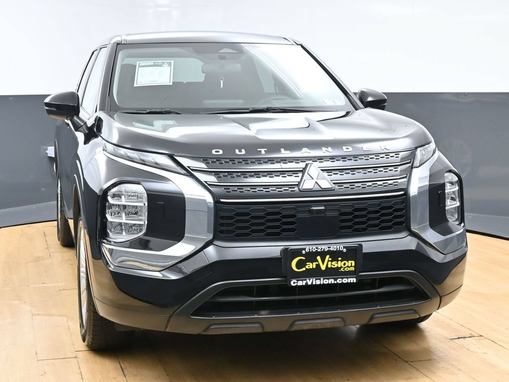 Used 2024 Mitsubishi Outlander ES AWD/4WD image 4