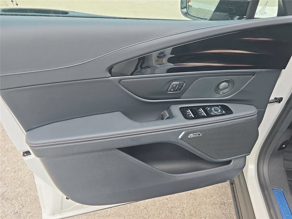 New 2026 Lincoln Nautilus Premier w/ Equipment Group 102A AWD/4WD image 12