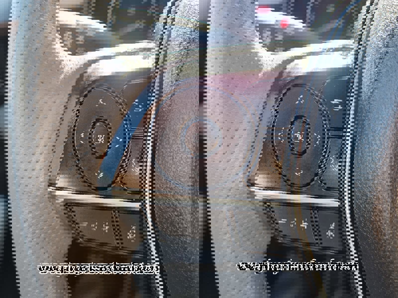 Used 2020 Toyota Avalon Limited image 12