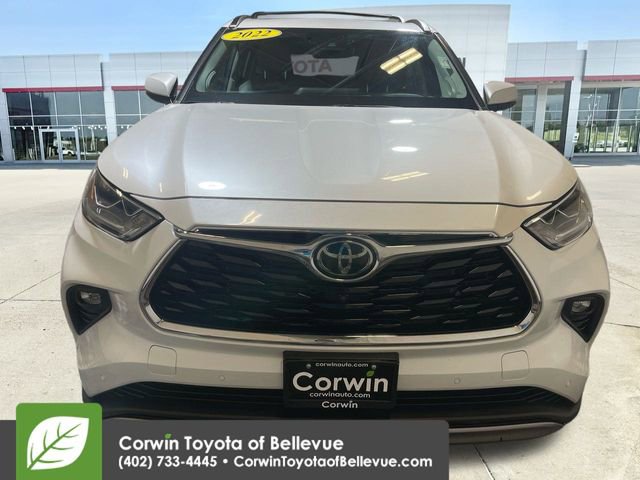 Used 2022 Toyota Highlander Platinum image 3