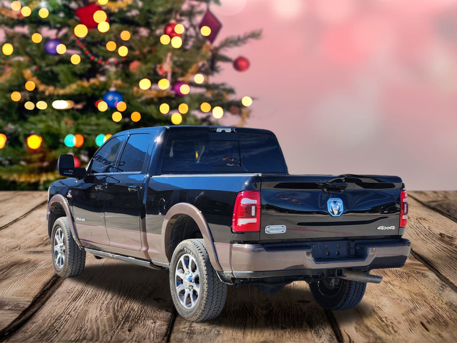 Used 2024 RAM 2500 Limited w/ Towing Technology Group image 4